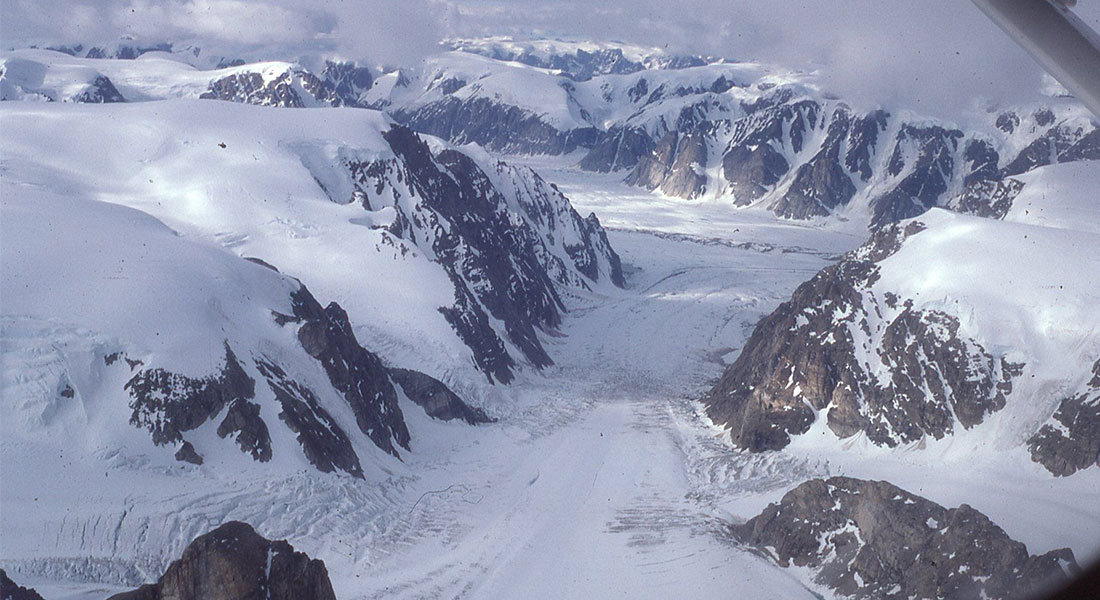The Renland ice cap covers the entire high elevation area of the peninsula.